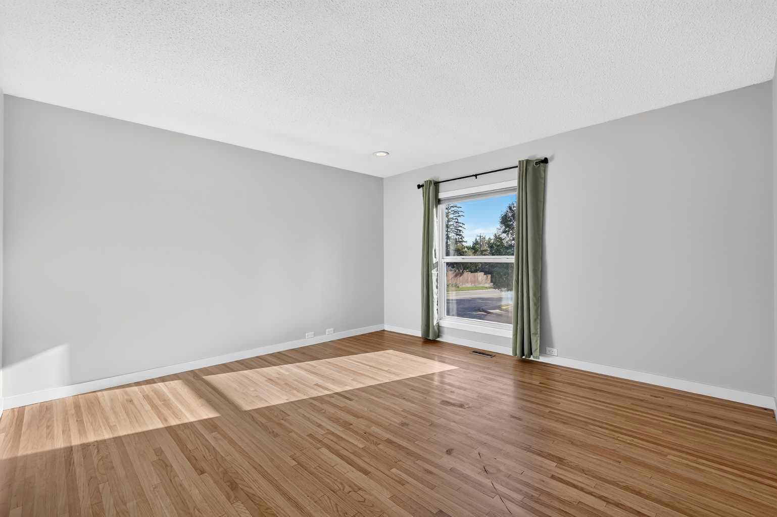 803 Canford Crescent SW