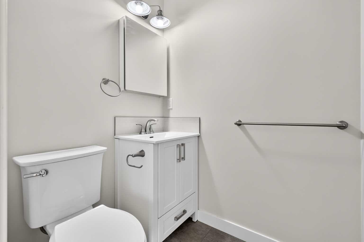 803 Canford Crescent SW