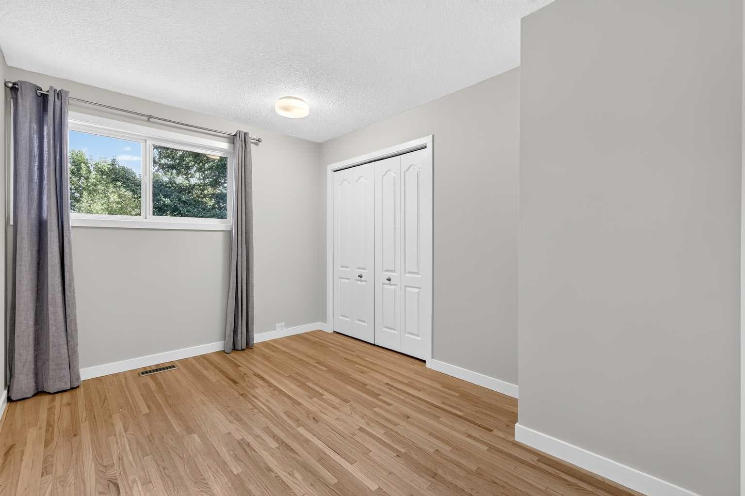 803 Canford Crescent SW