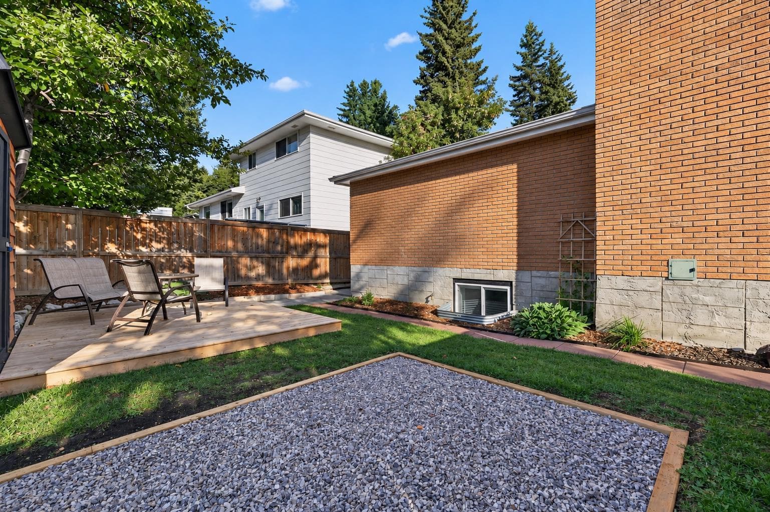 803 Canford Crescent SW