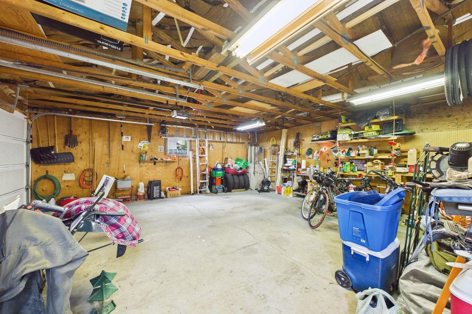 607 Cedarille Way SW