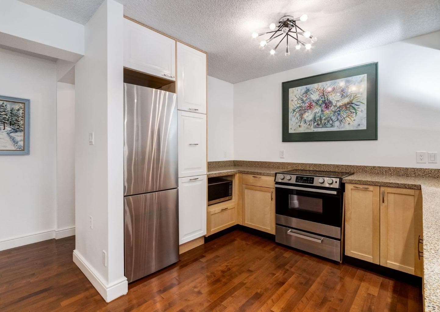 8402, 400 Eau Claire Avenue SW