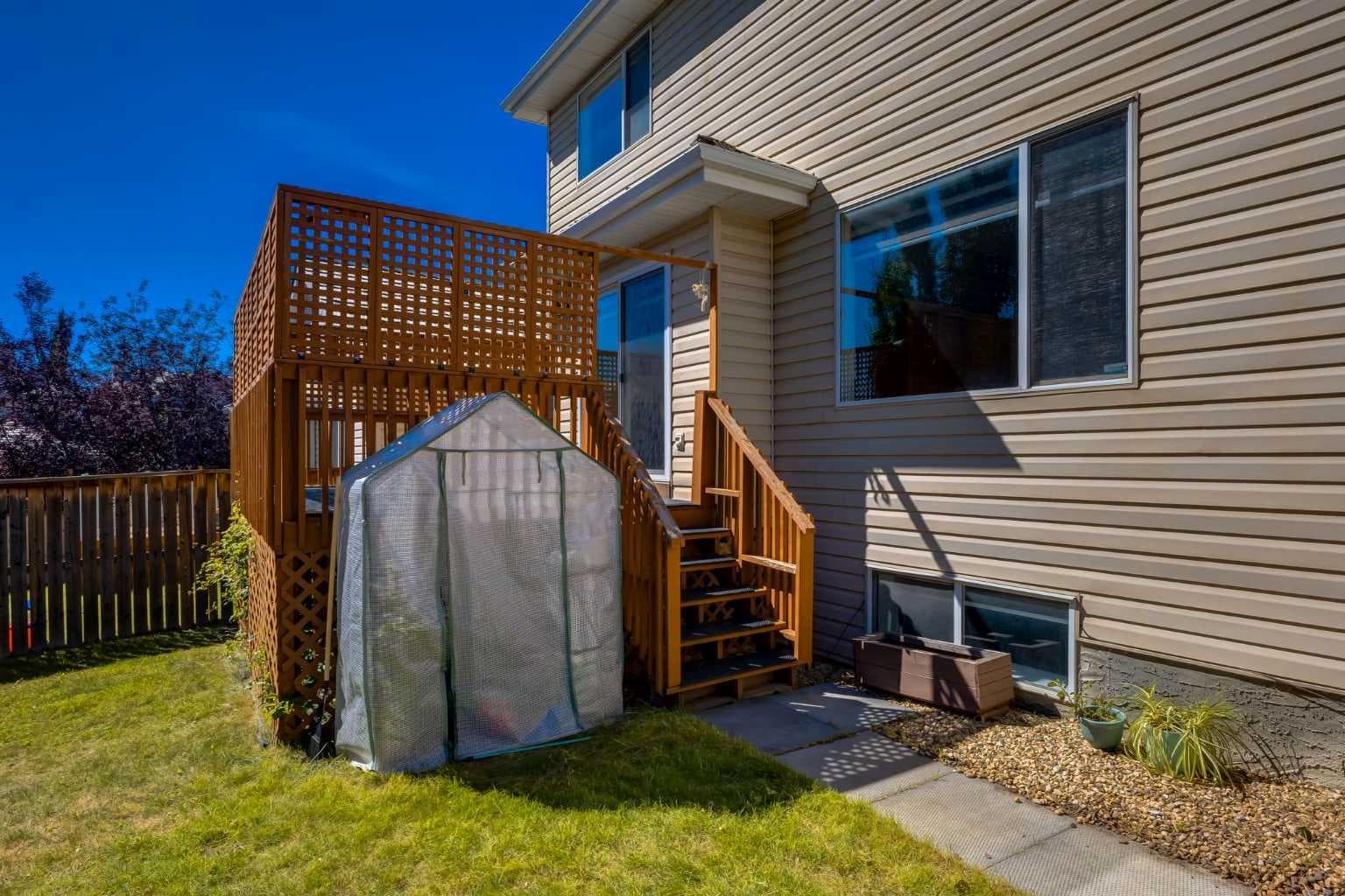 38 Spring Crescent SW