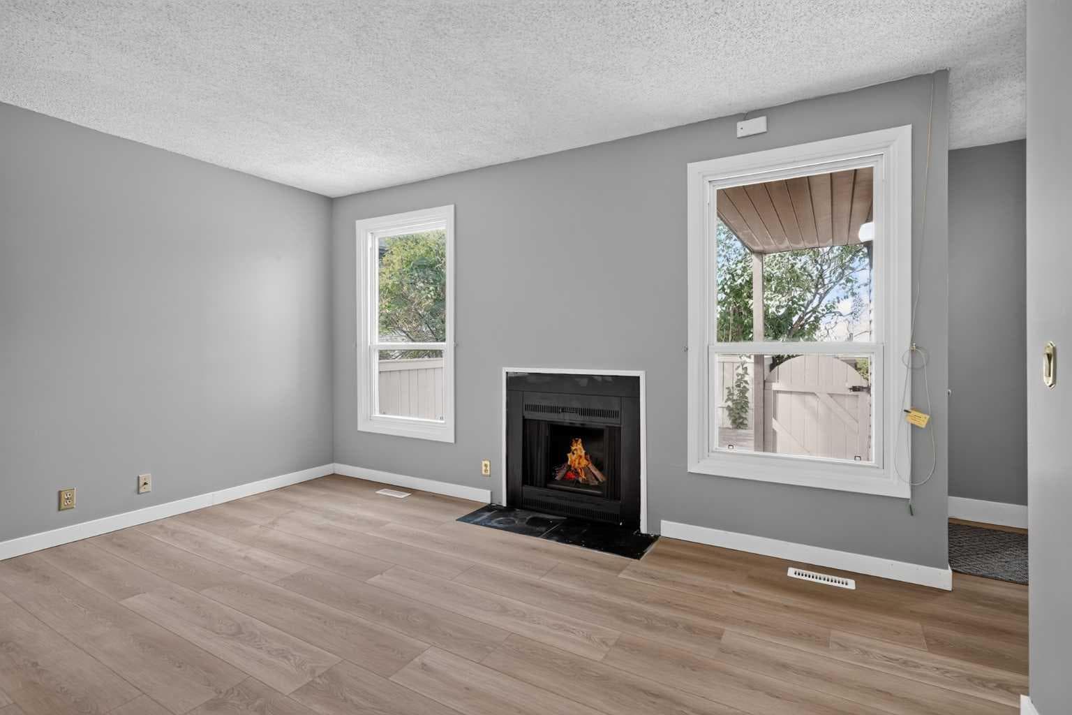33, 3200 60 Street NE