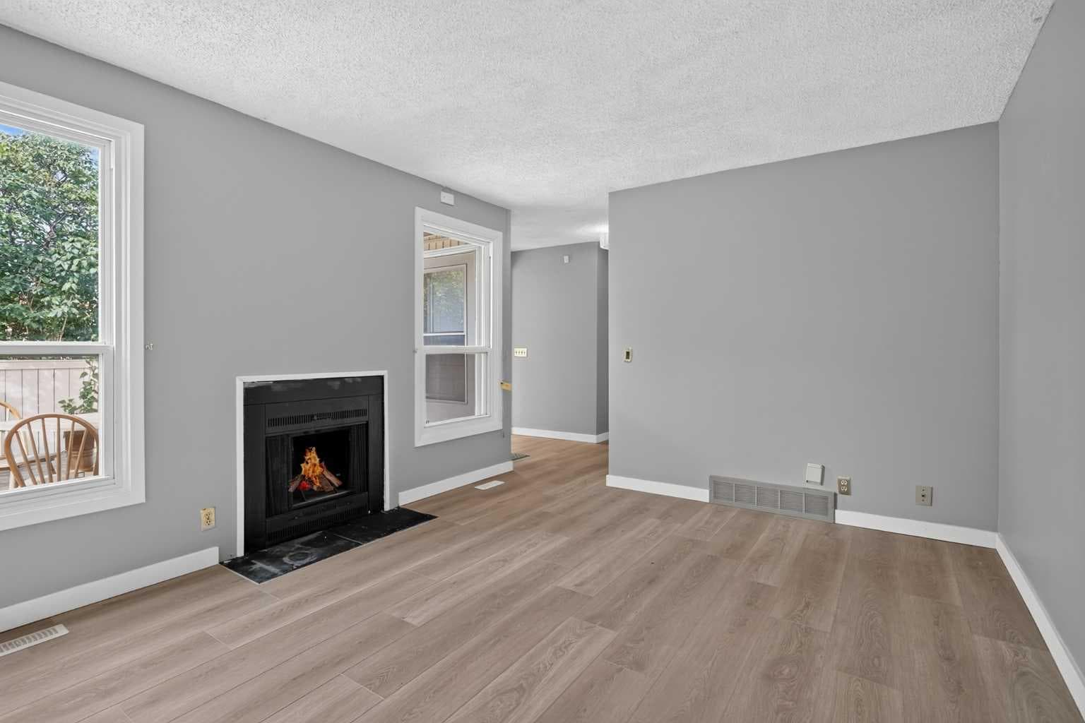 33, 3200 60 Street NE