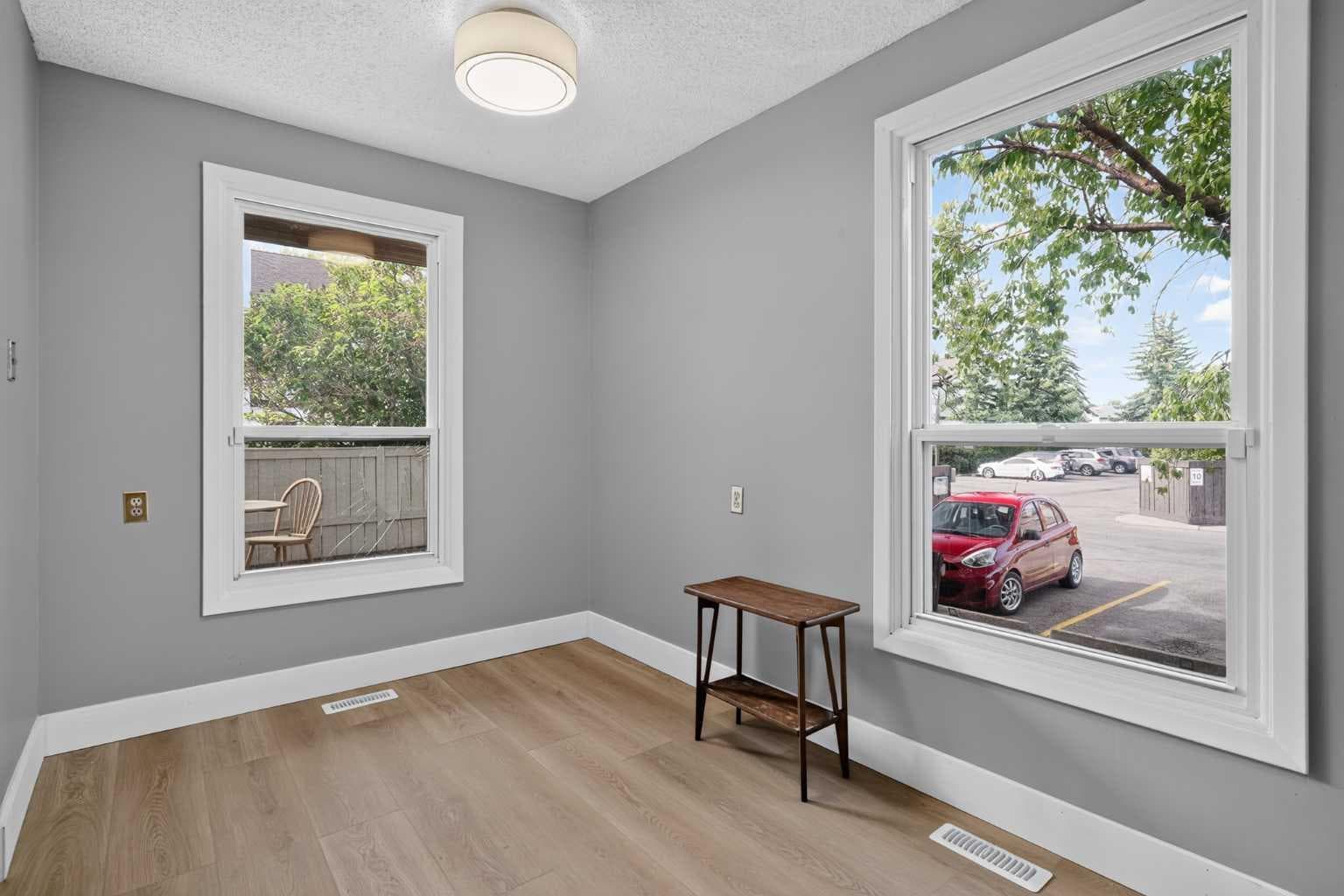 33, 3200 60 Street NE