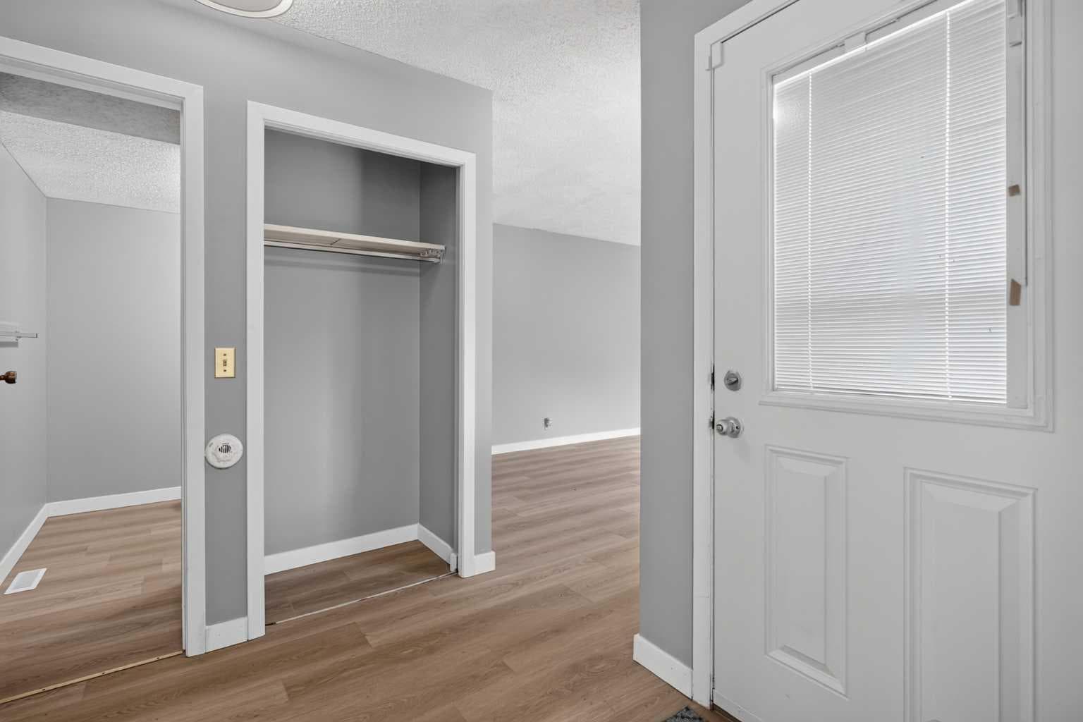 33, 3200 60 Street NE