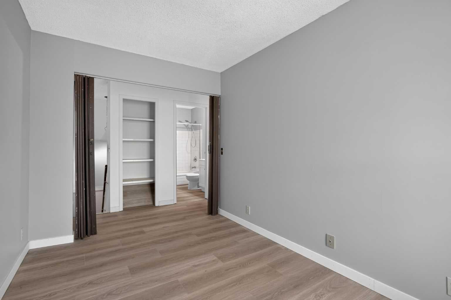 33, 3200 60 Street NE