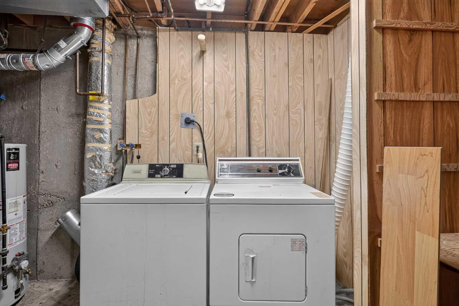33, 3200 60 Street NE