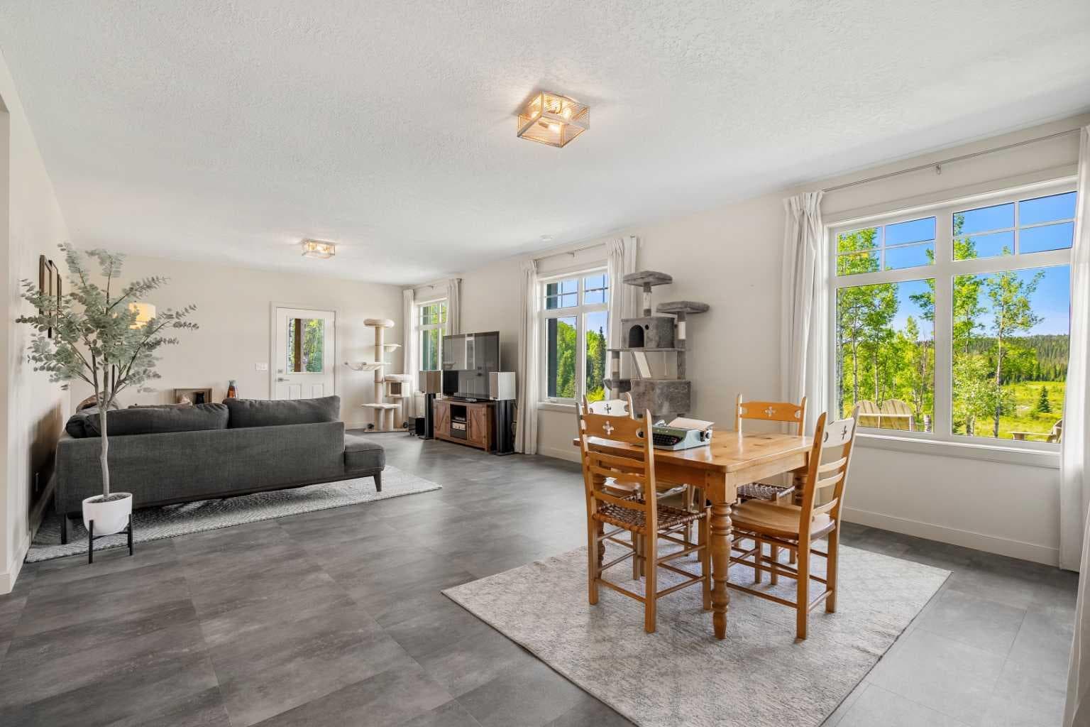 61080 Larsen Pasture Road 