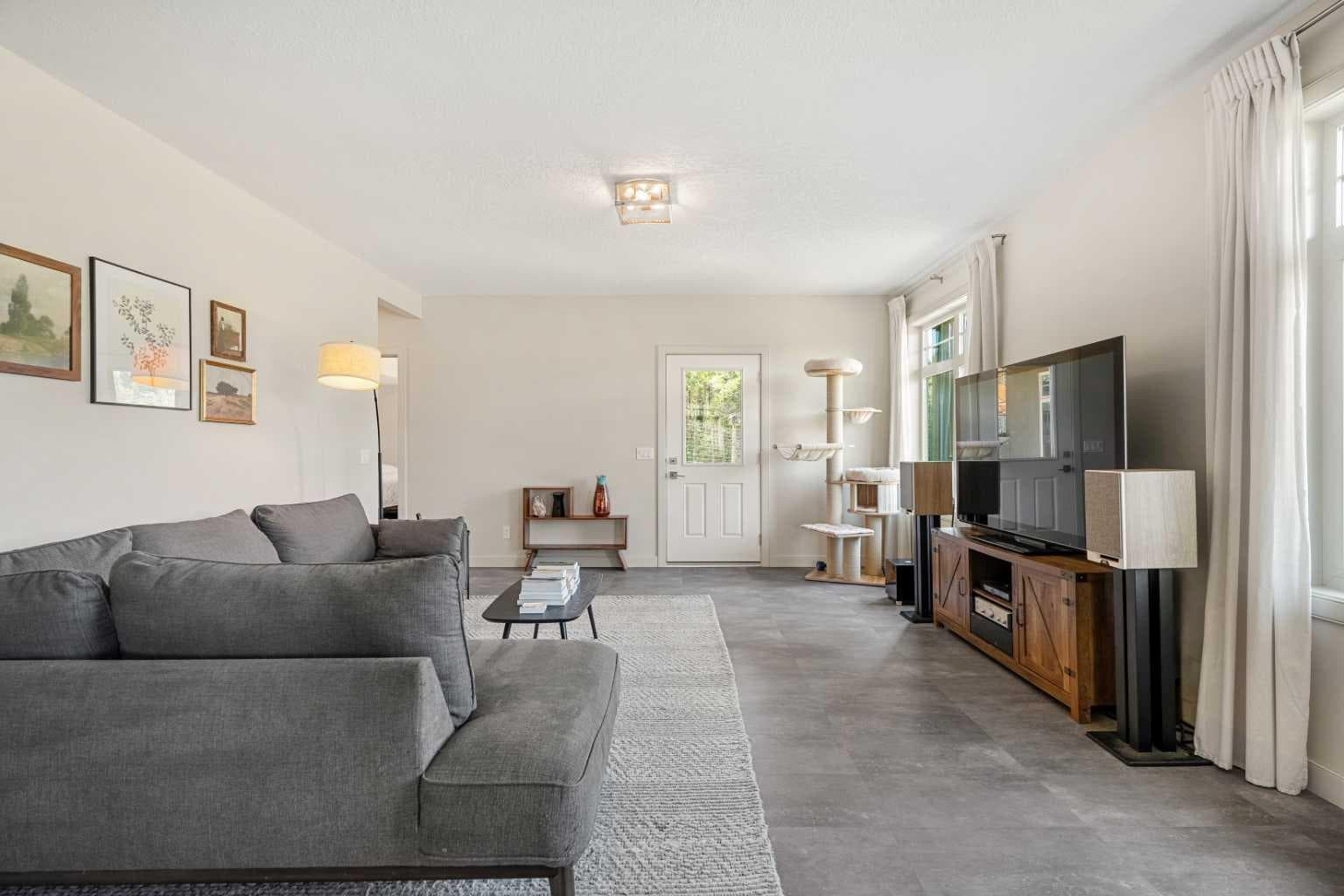 61080 Larsen Pasture Road 