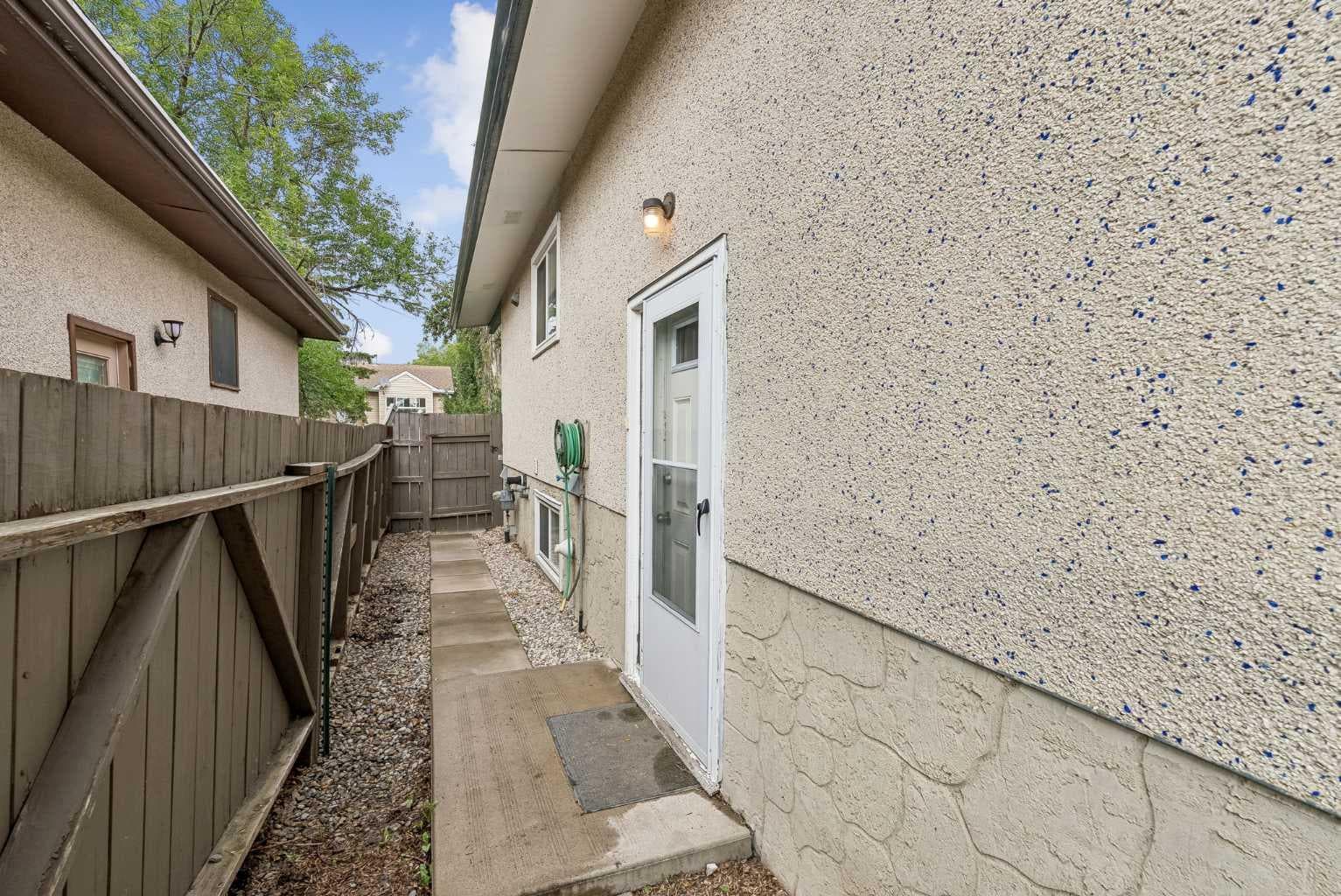 35 Dovercliffe Way SE