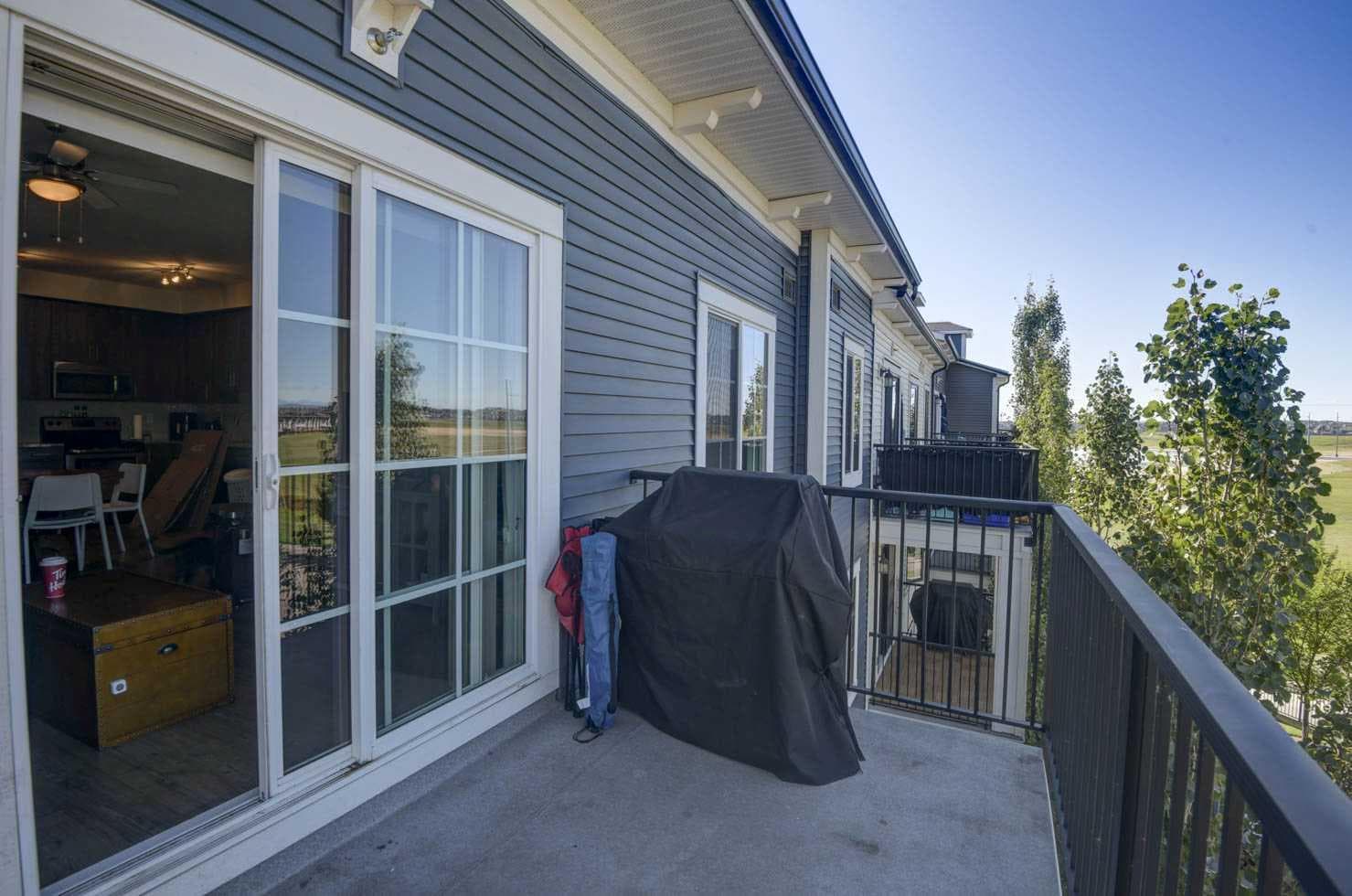 2414, 99 copperstone Park SE