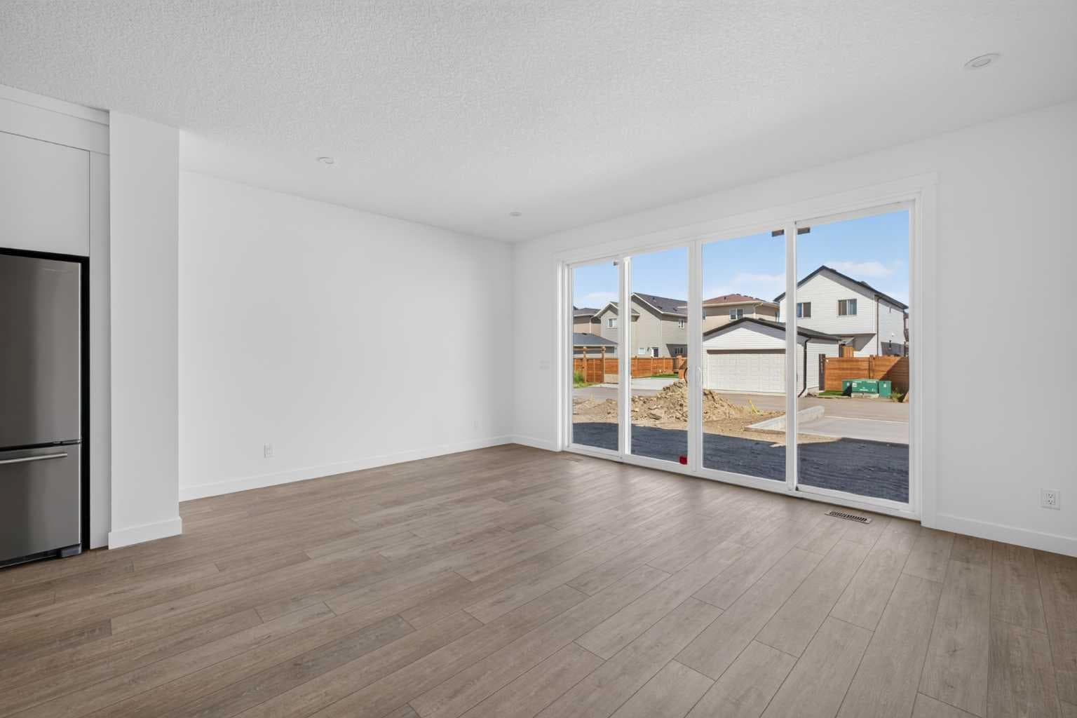 34 Chinook Winds Court SW