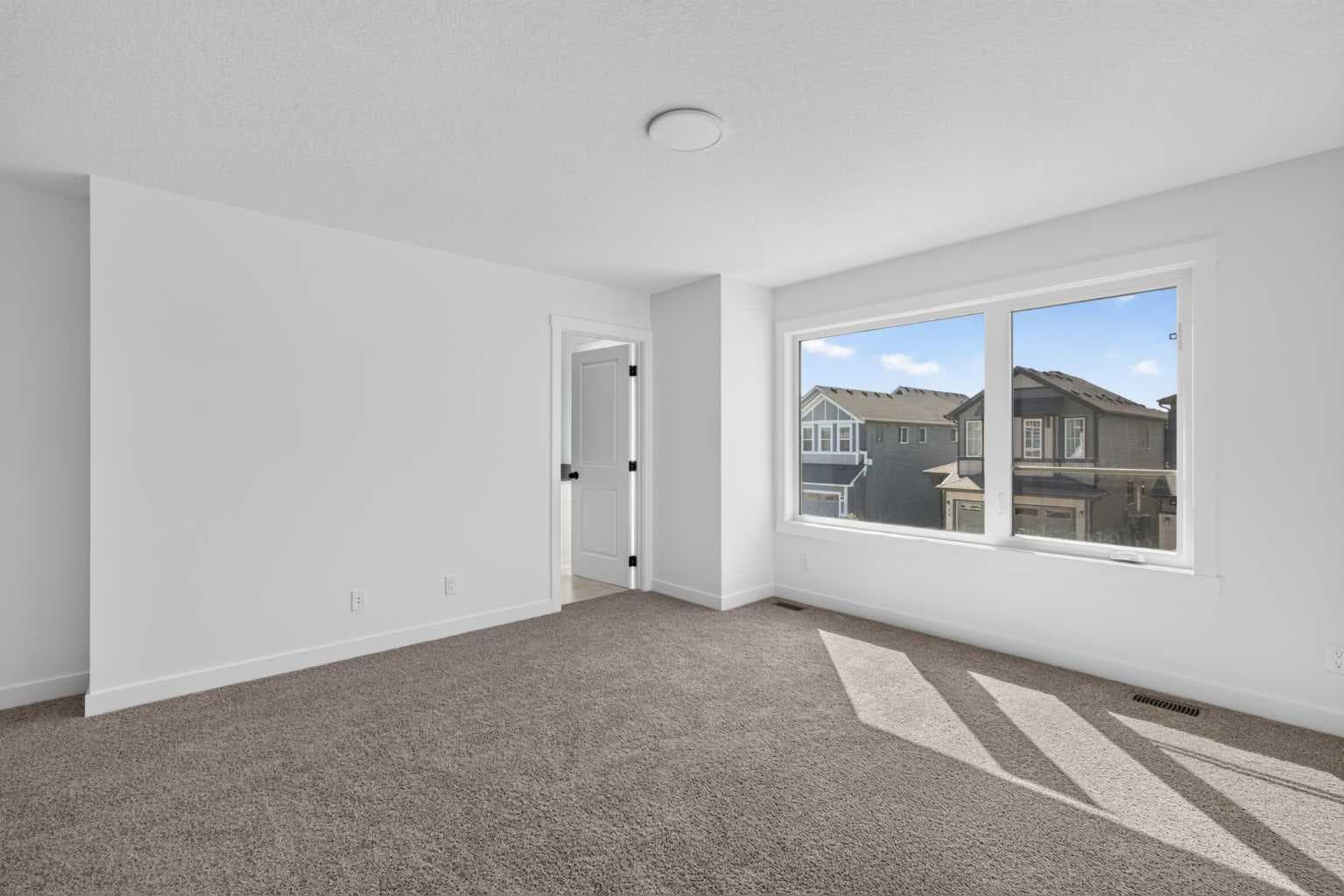 34 Chinook Winds Court SW
