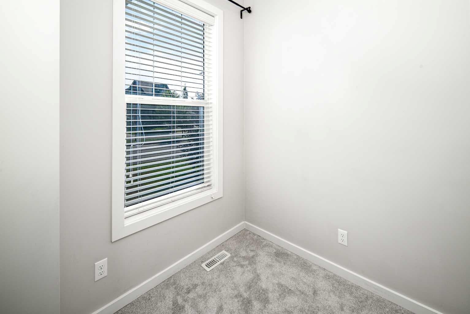 25 Marquis Place SE