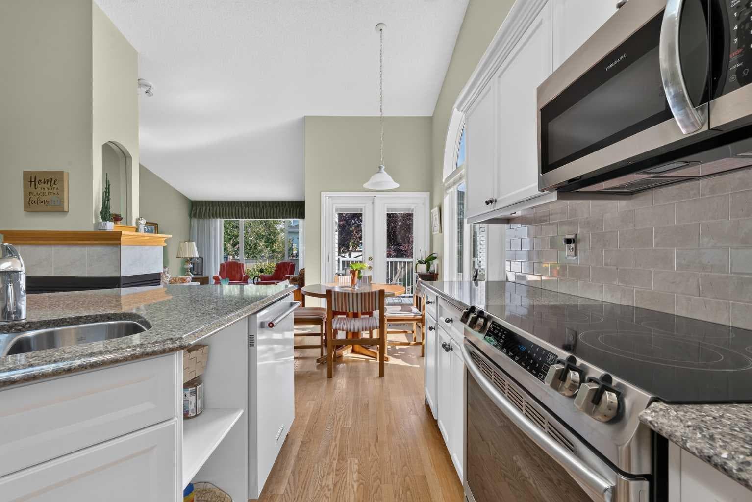 51 Chaparral Heath SE