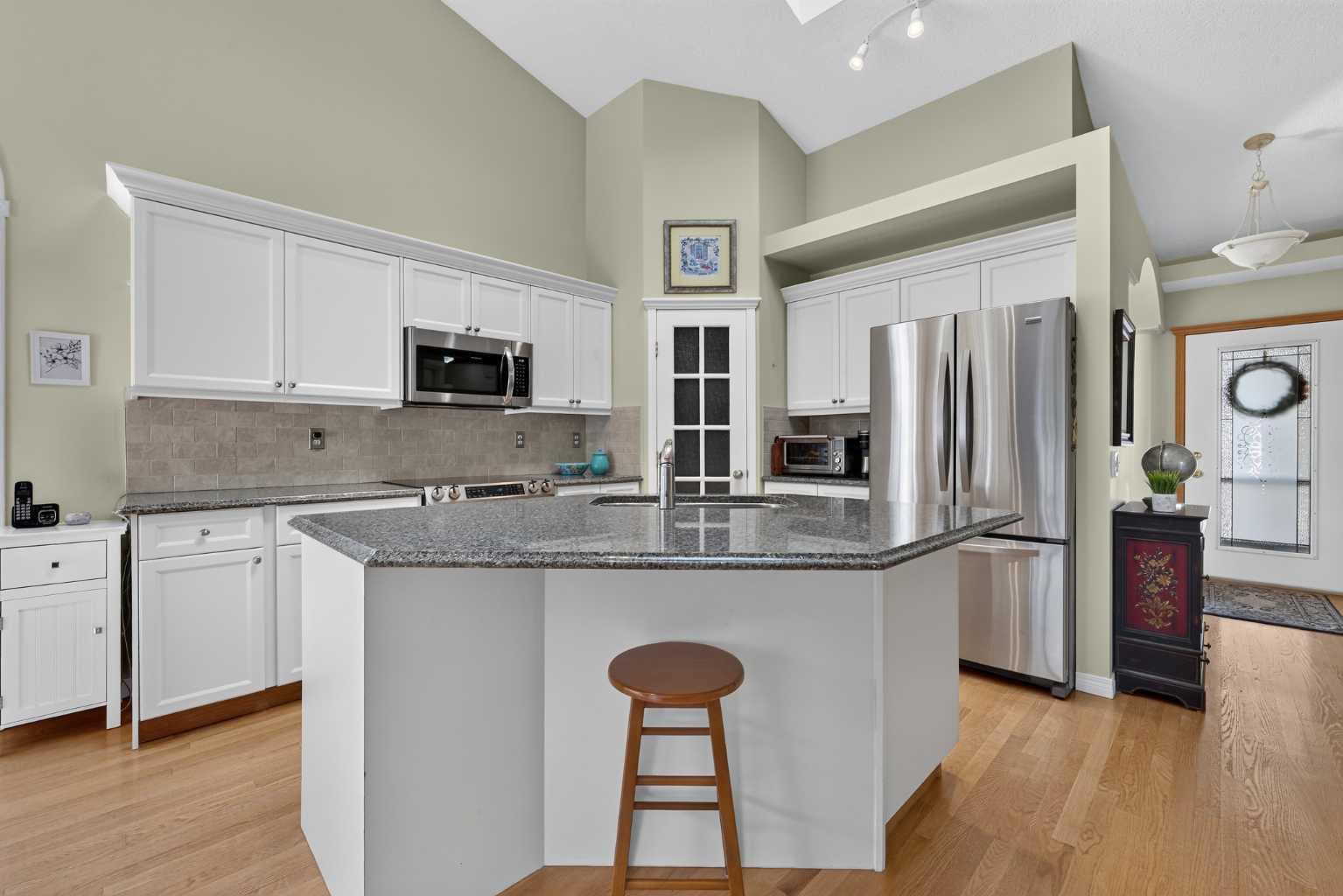 51 Chaparral Heath SE