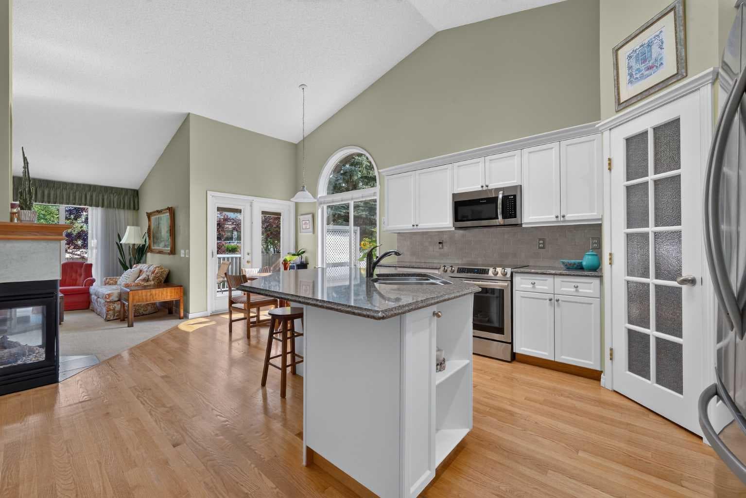 51 Chaparral Heath SE