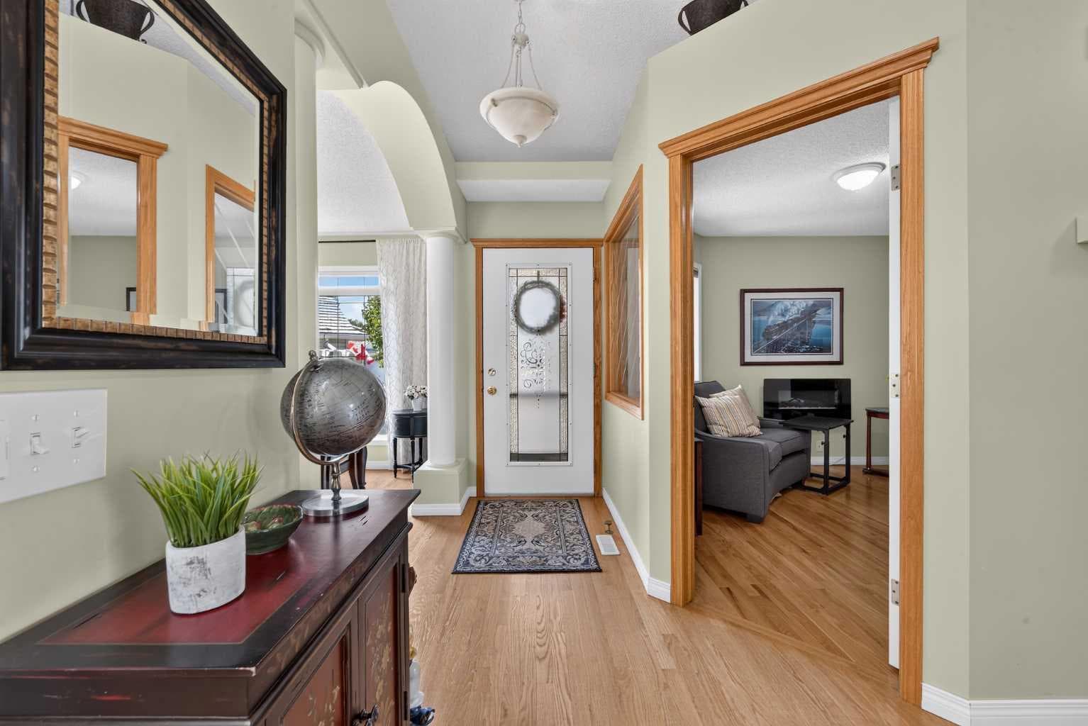 51 Chaparral Heath SE