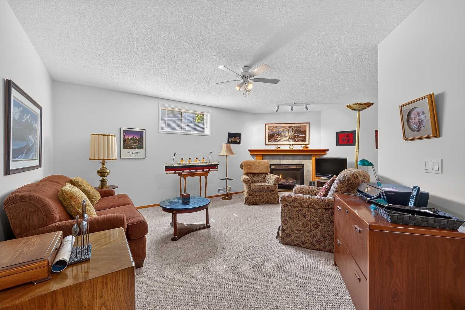 51 Chaparral Heath SE