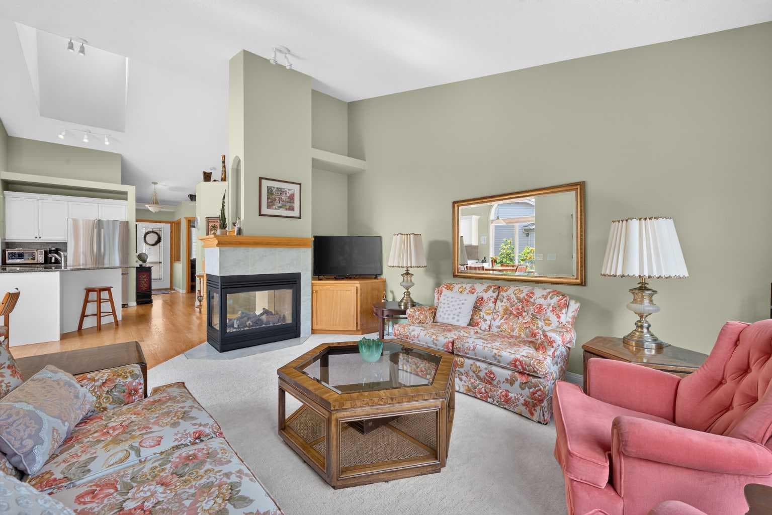 51 Chaparral Heath SE
