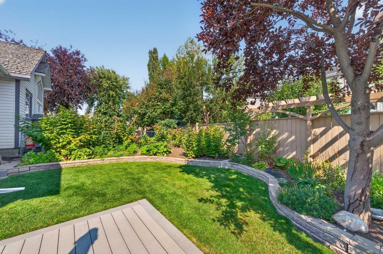 51 Chaparral Heath SE