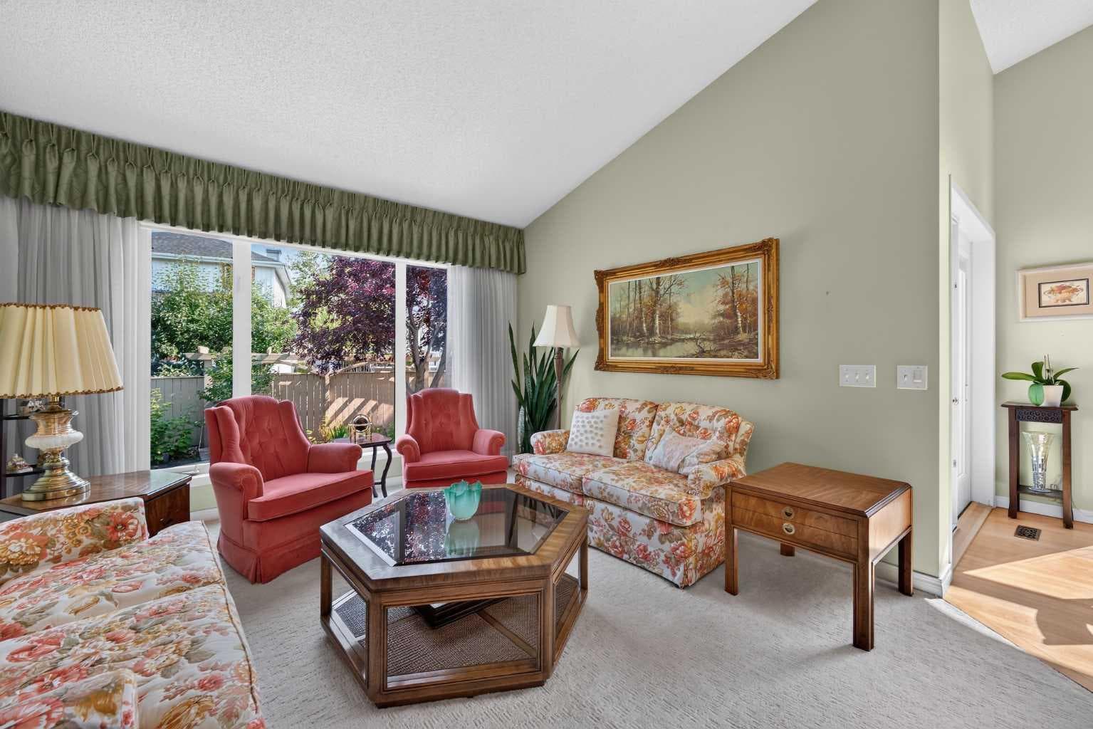 51 Chaparral Heath SE