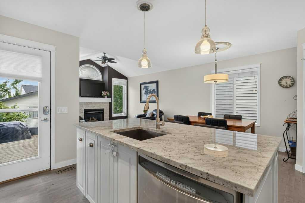 72 Tuscany Springs Way NW