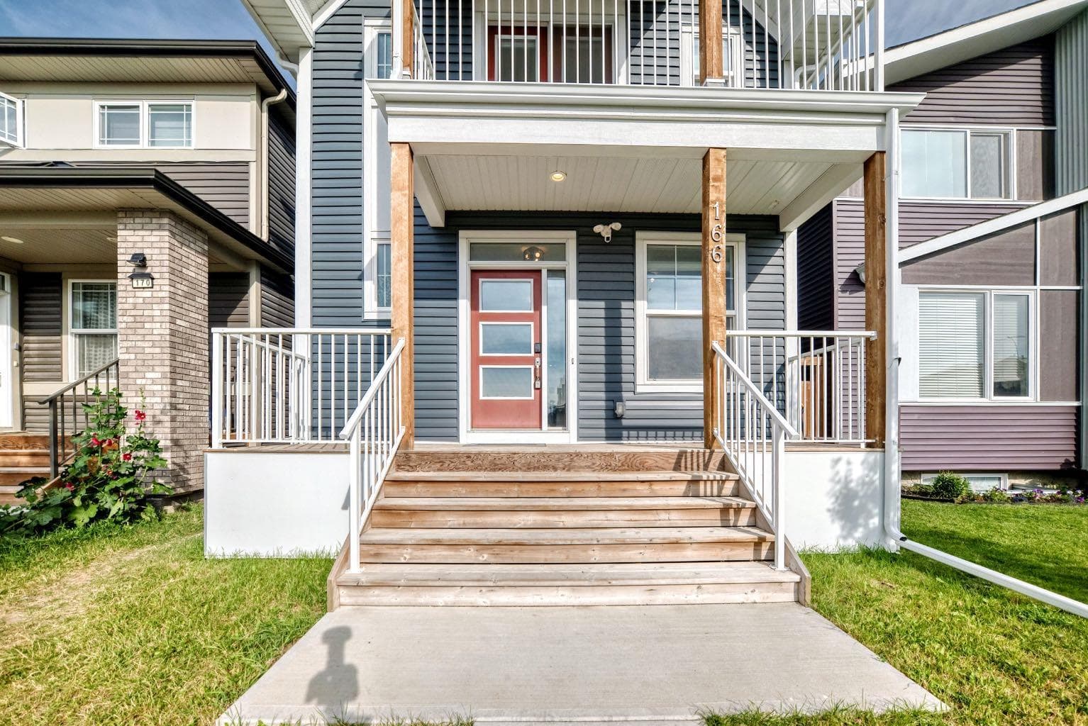 166 Howse Common NE