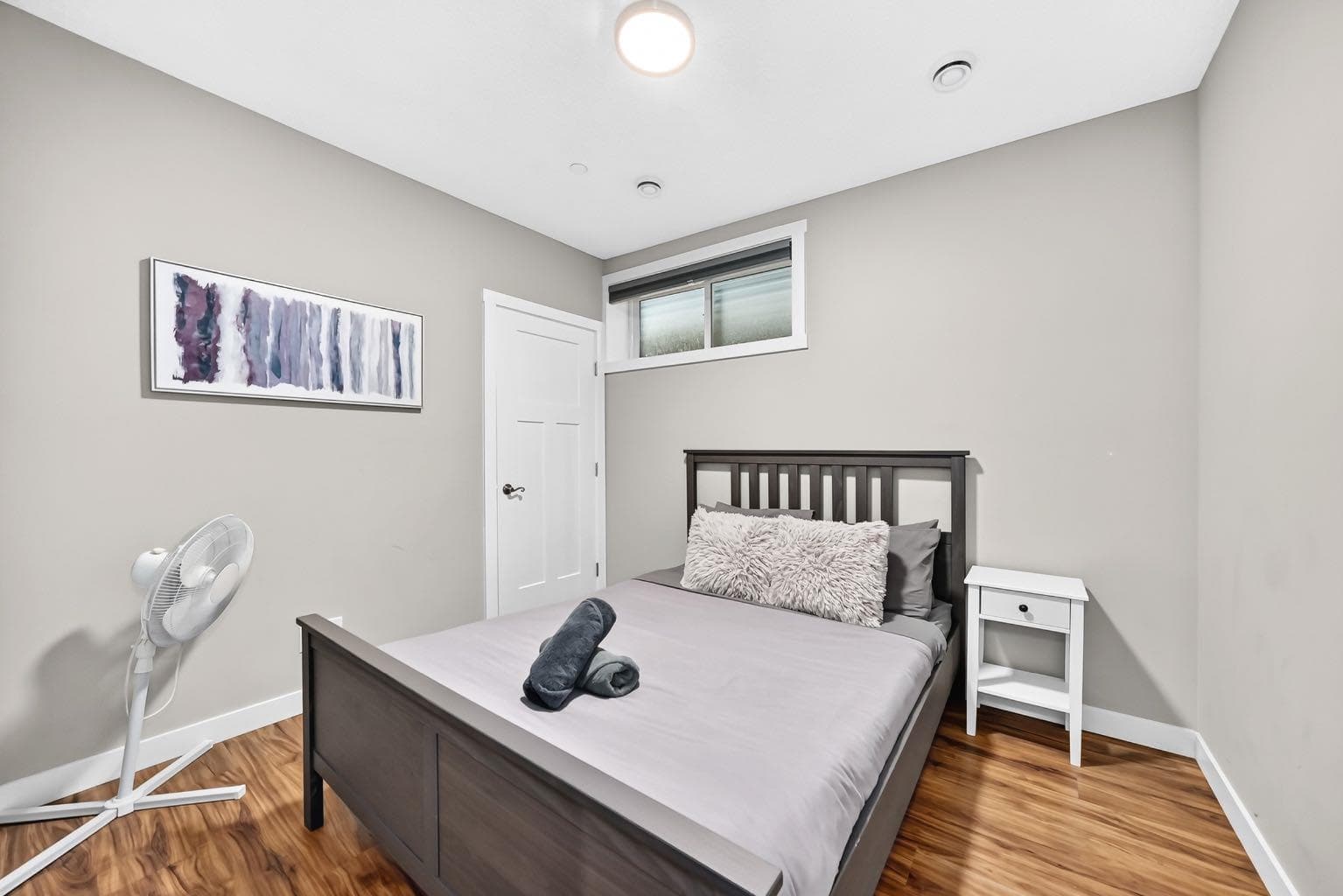 166 Howse Common NE