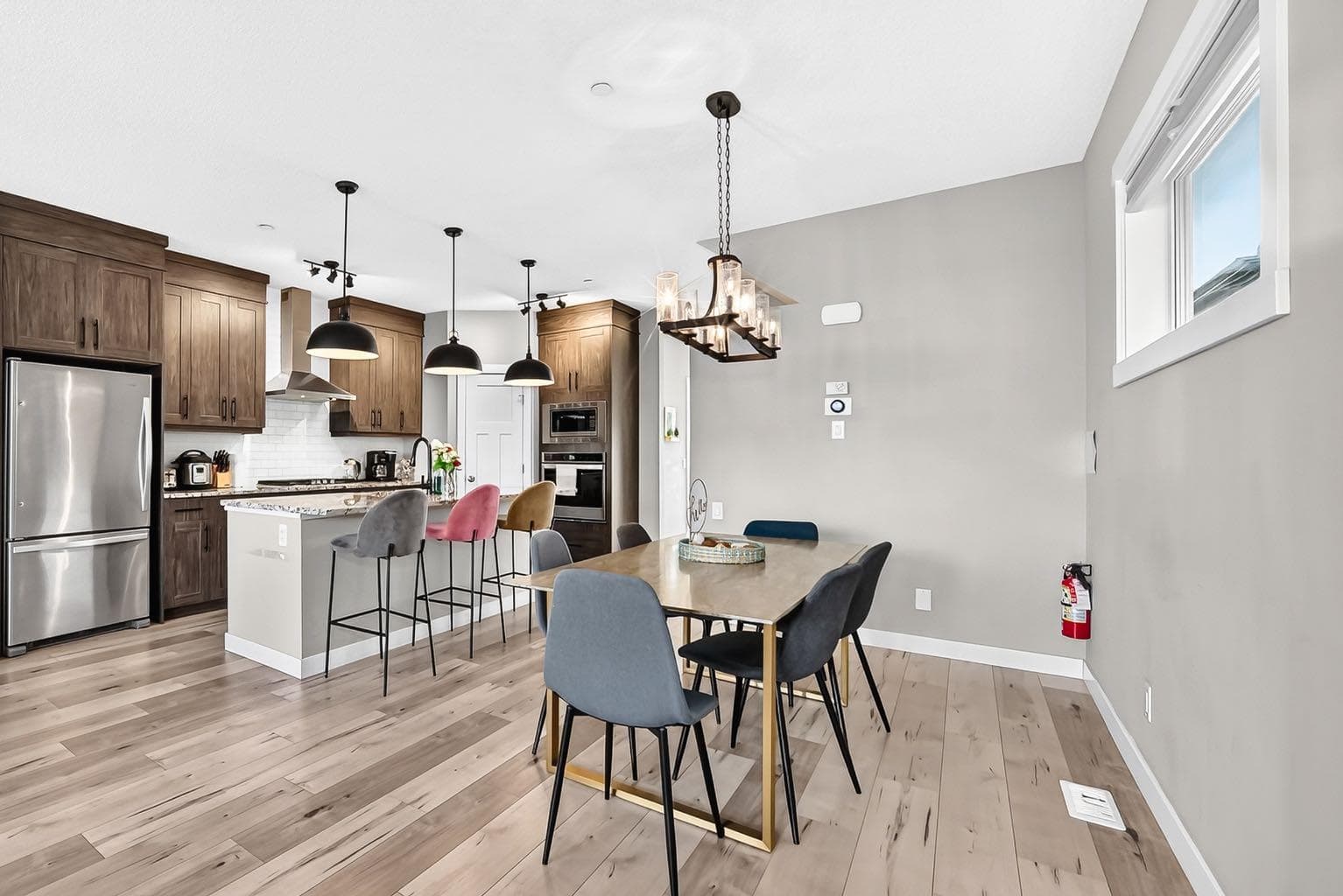 166 Howse Common NE