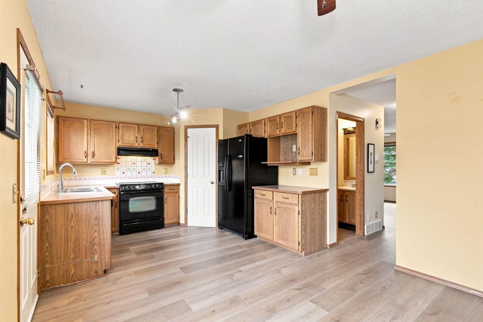 219 Coral Springs Circle NE