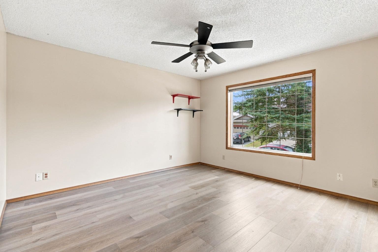 219 Coral Springs Circle NE
