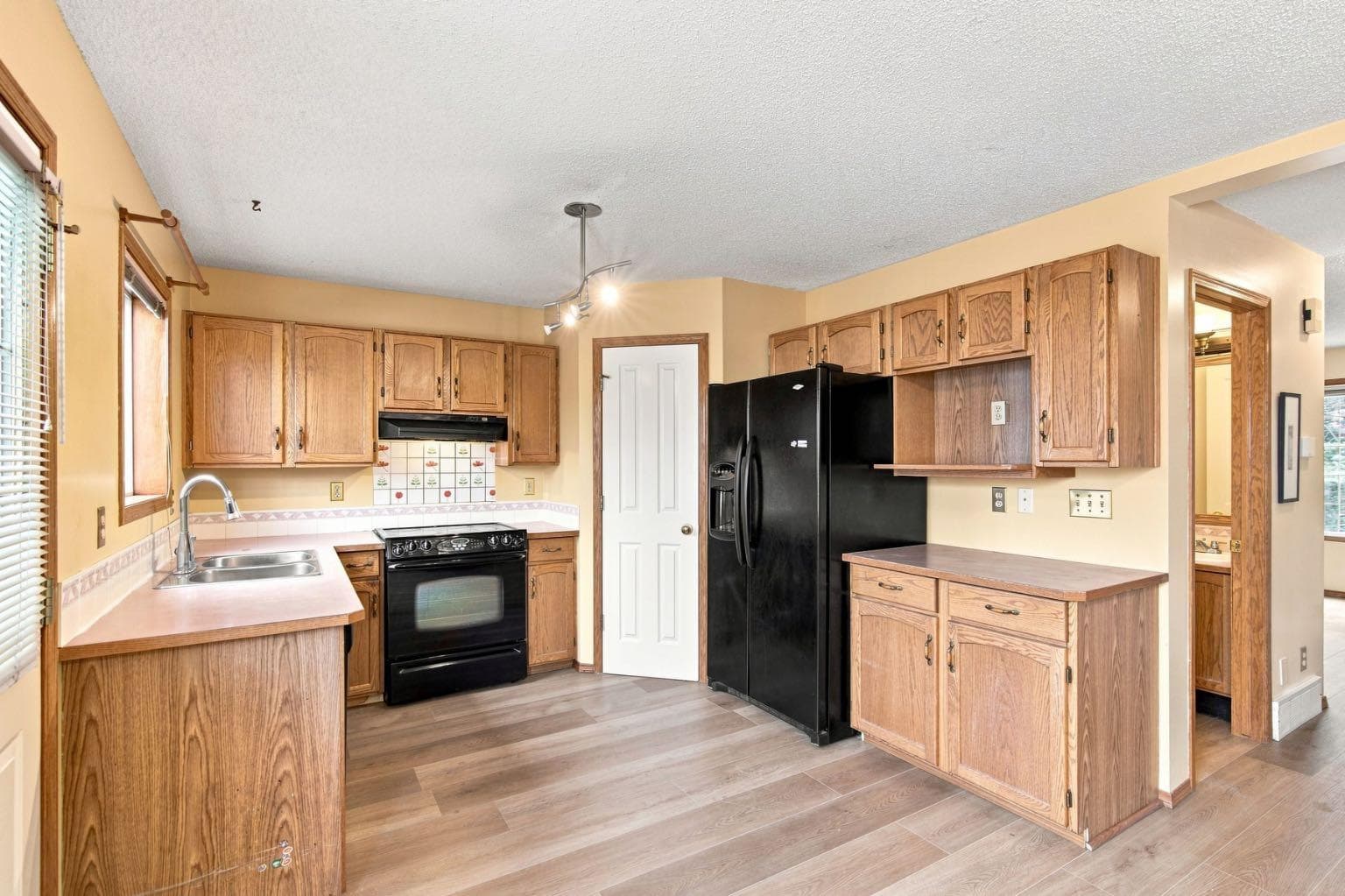 219 Coral Springs Circle NE