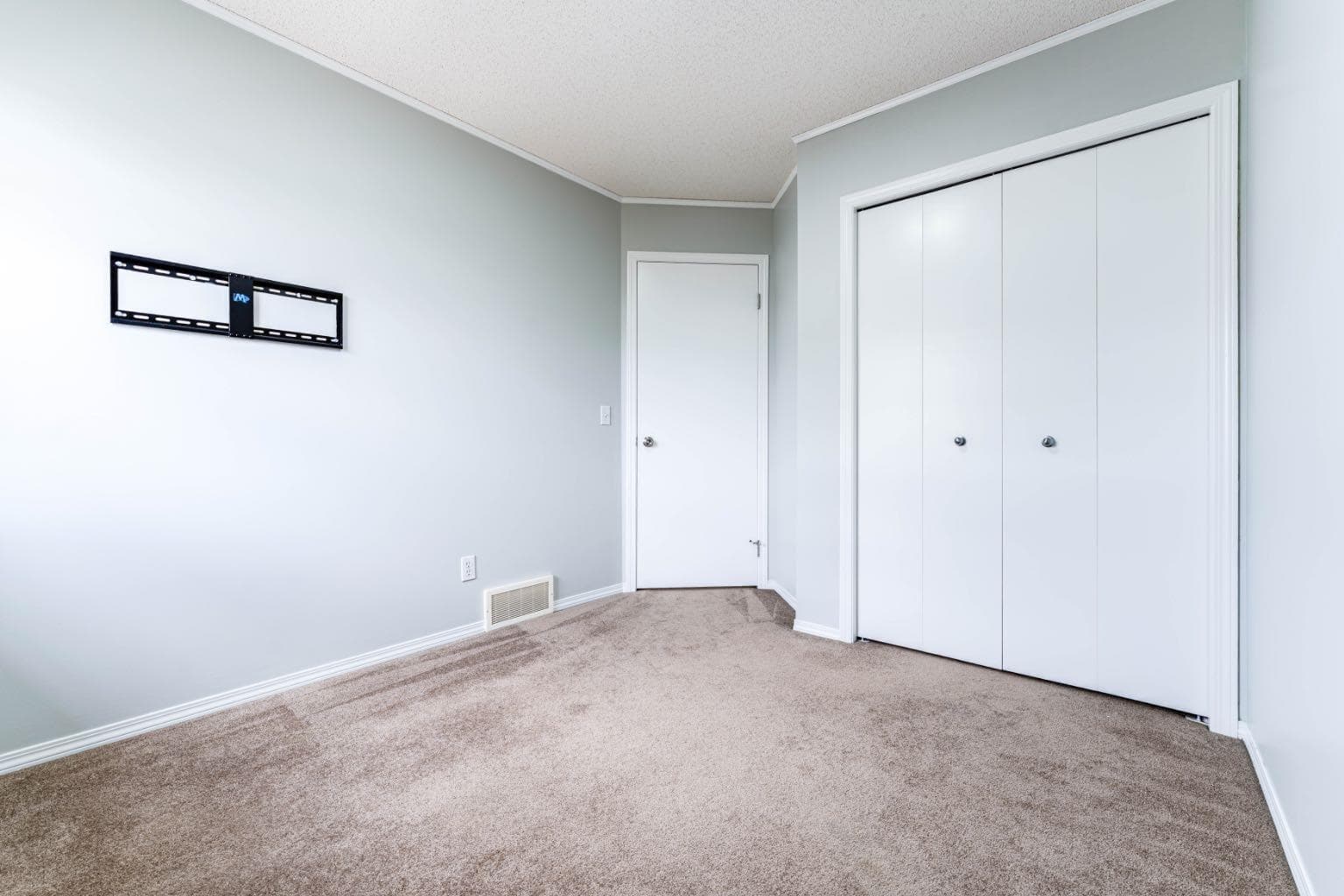 45 Tuscany springs Gardens NW