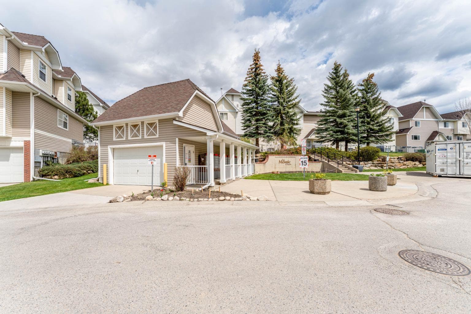 45 Tuscany springs Gardens NW