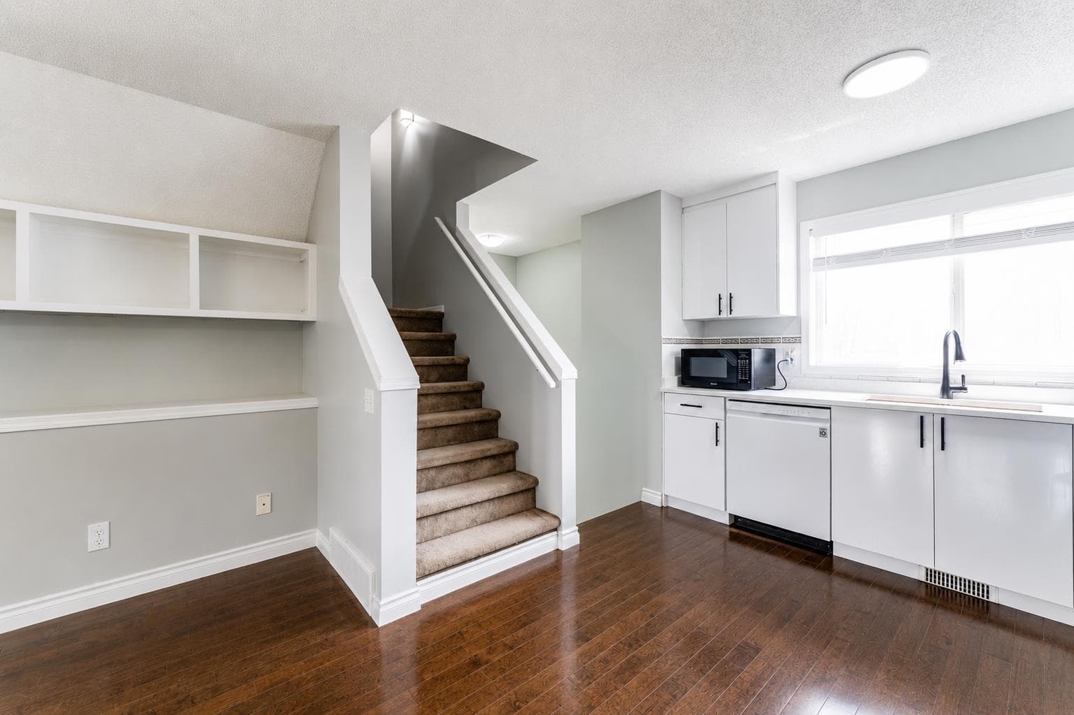 45 Tuscany springs Gardens NW