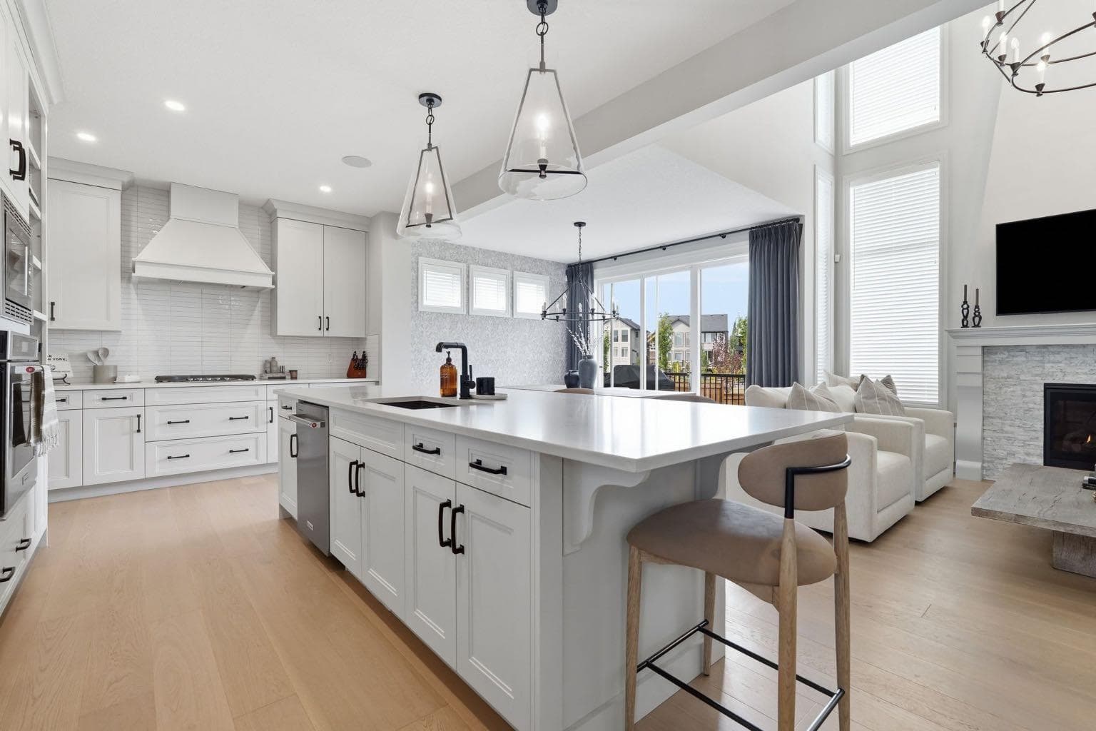 10 Legacy Woods Crescent SE