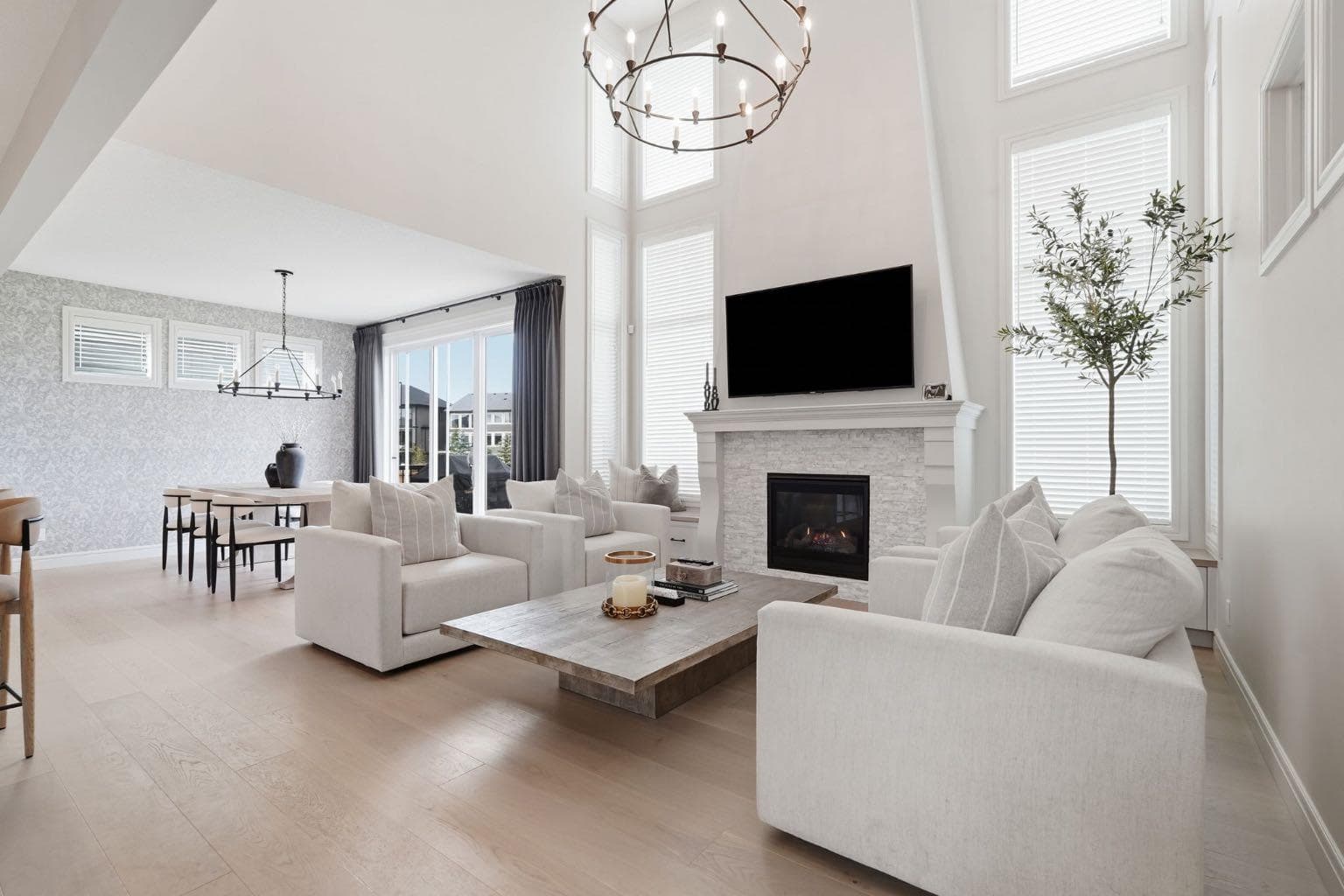 10 Legacy Woods Crescent SE