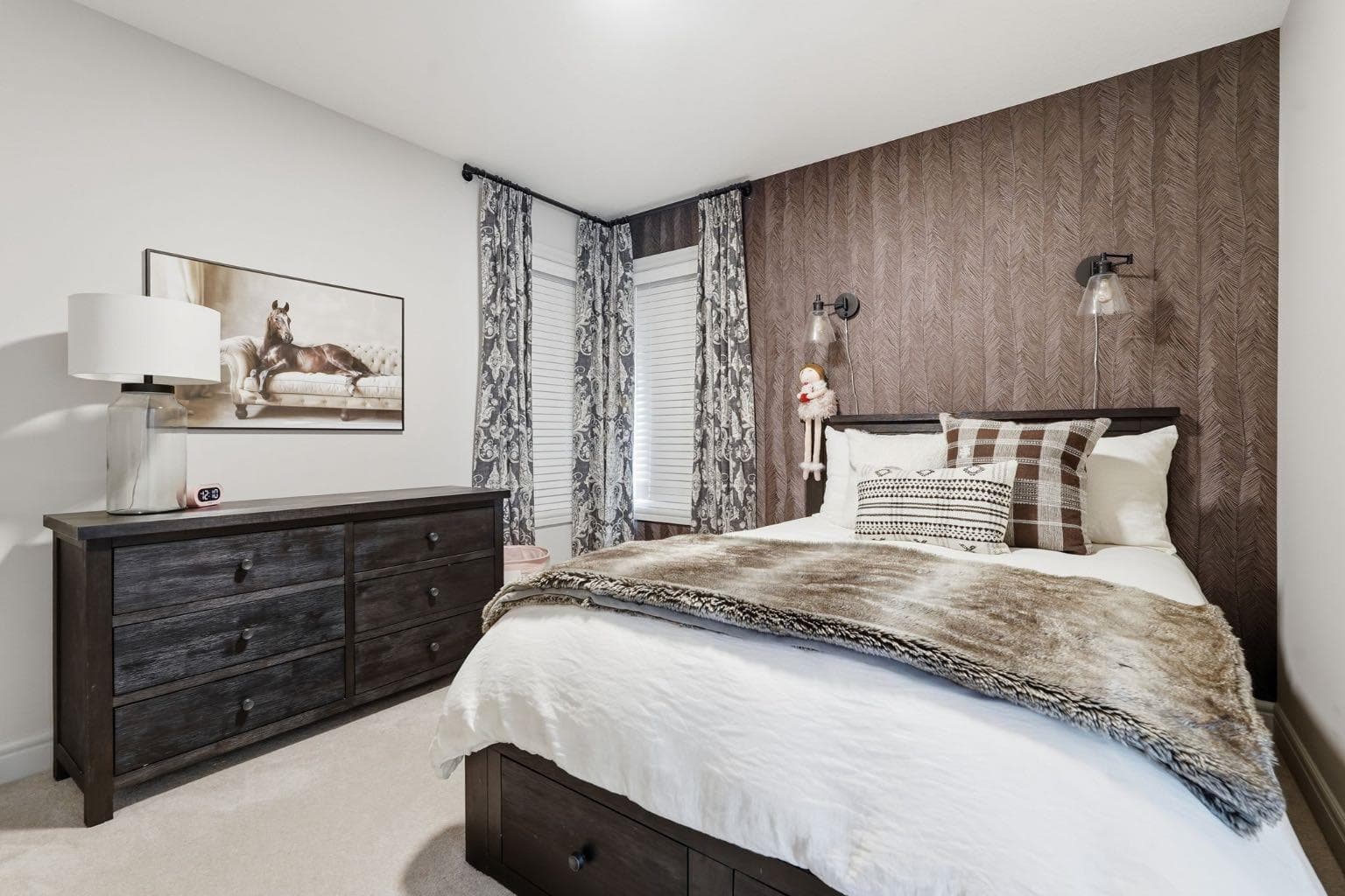10 Legacy Woods Crescent SE