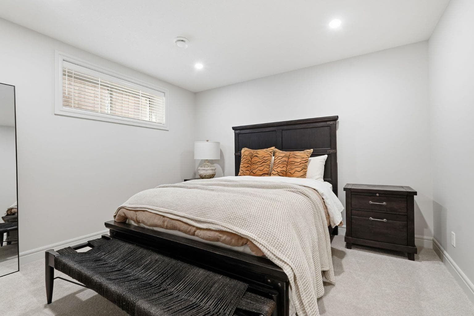 10 Legacy Woods Crescent SE