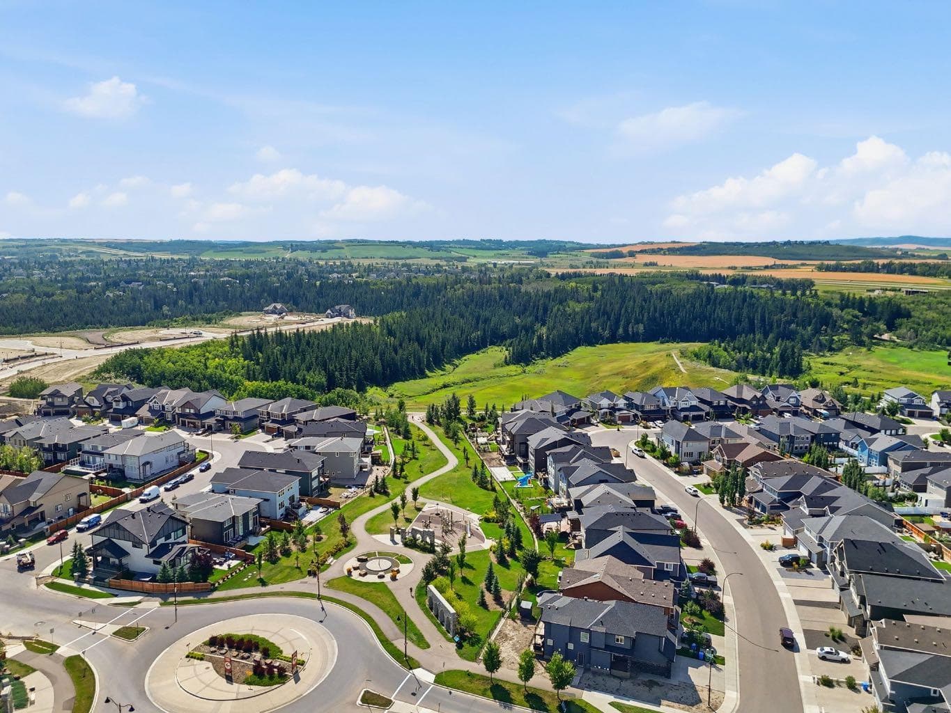 10 Legacy Woods Crescent SE
