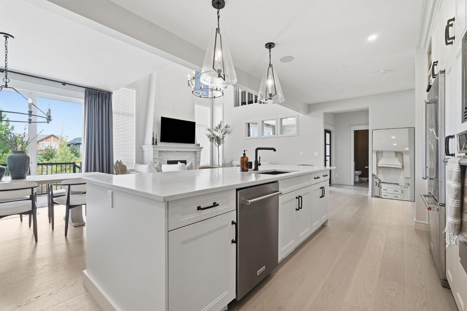 10 Legacy Woods Crescent SE