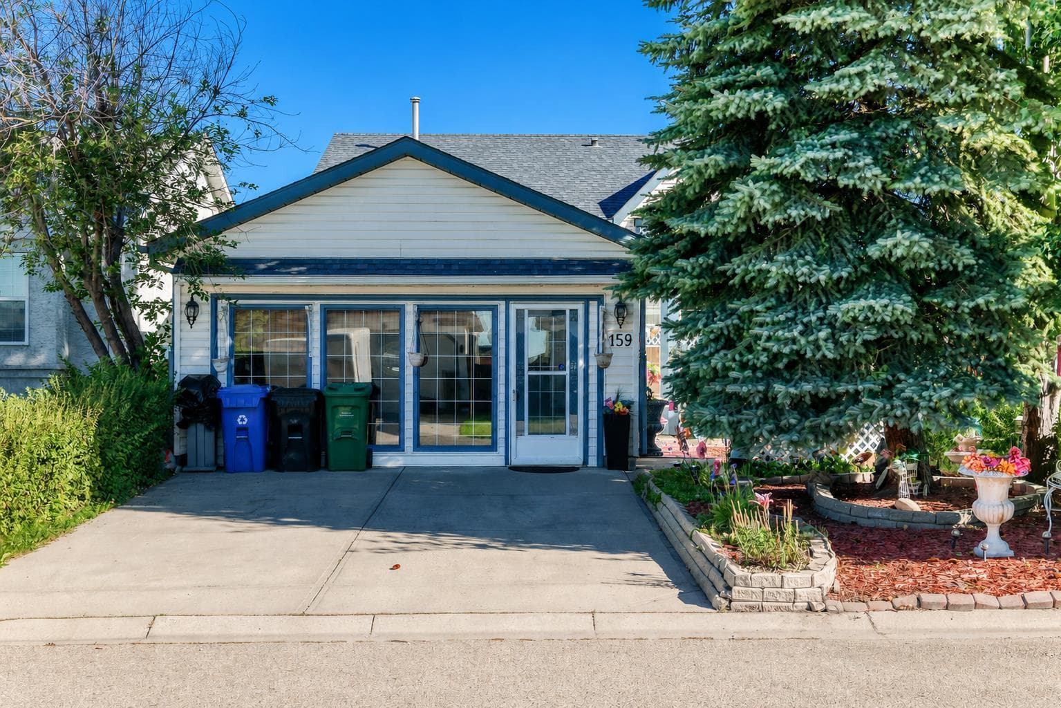 159 Fresno Place NE