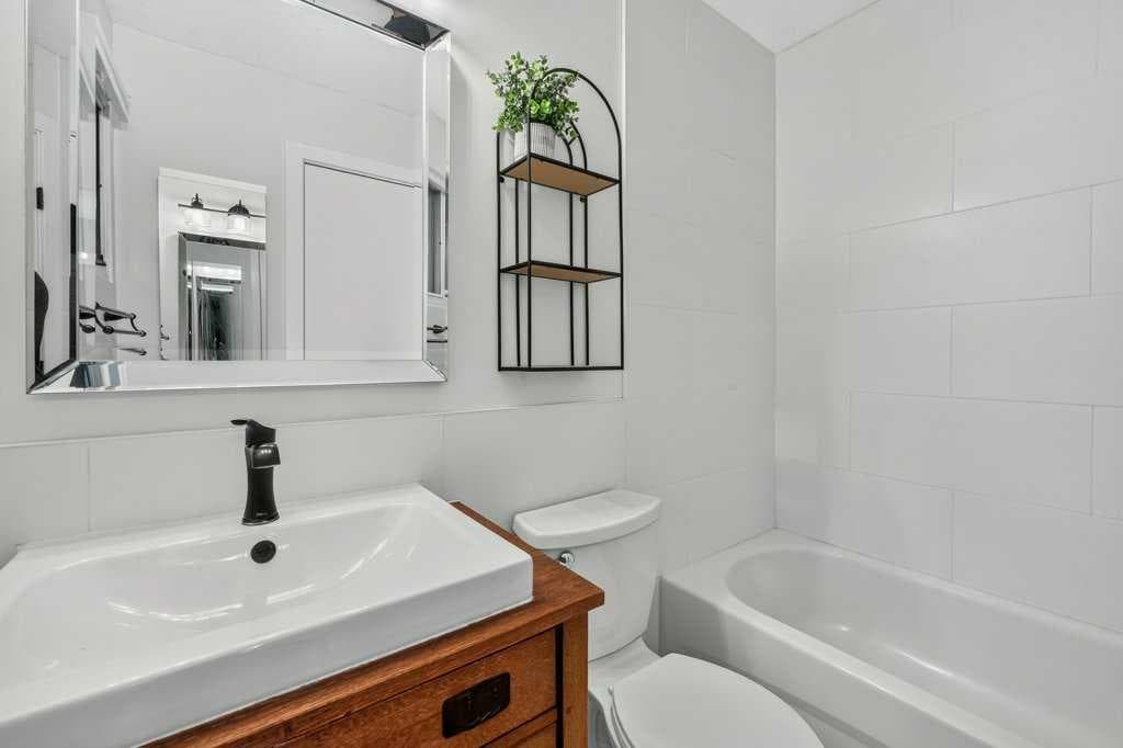 88 Midridge Close SE