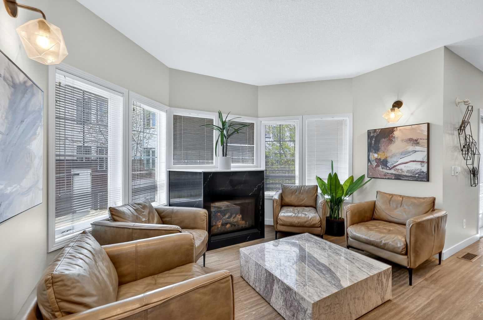 137, 60 Royal Oak Plaza NW
