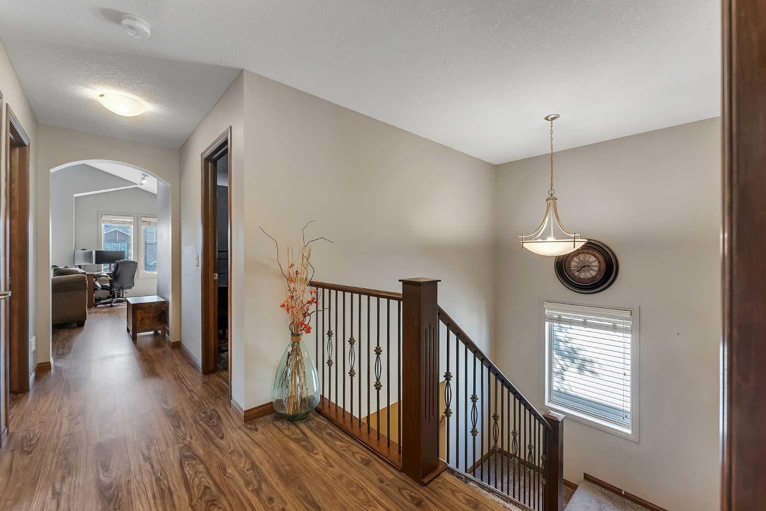 140 Aspenmere Close 
