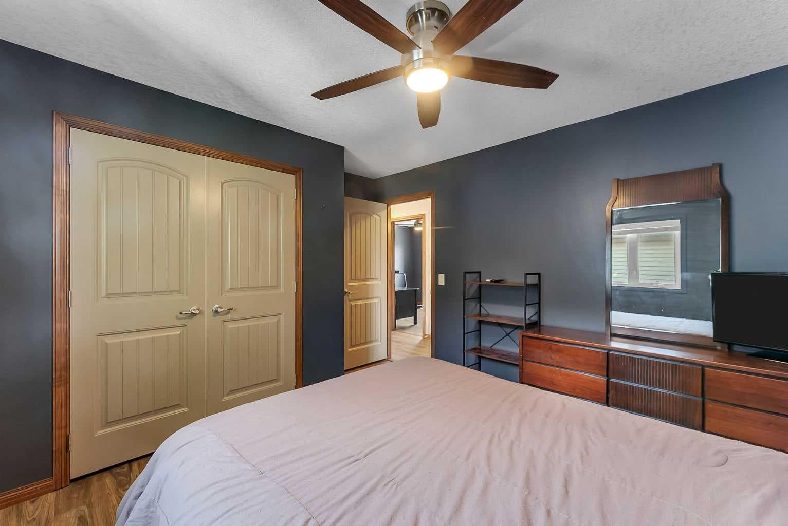 140 Aspenmere Close 