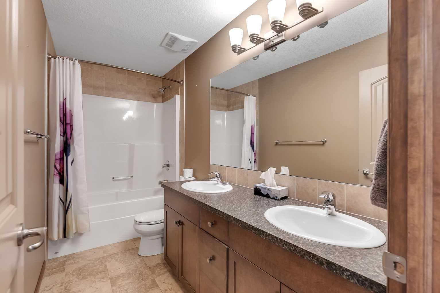 140 Aspenmere Close 